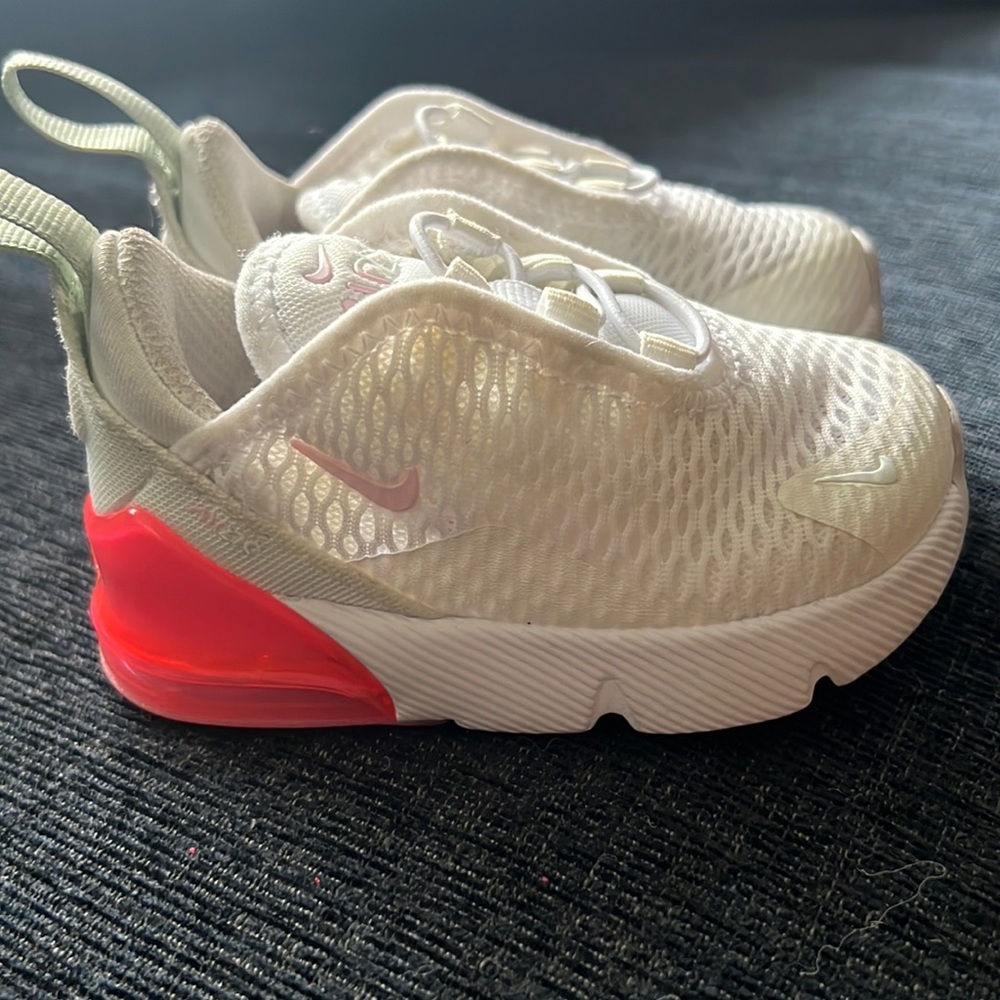Nike Air 270